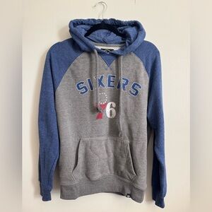 47 PHILADELPHIA 76ERS MENS GREY MATCH RAGLAN FASHION HOOD